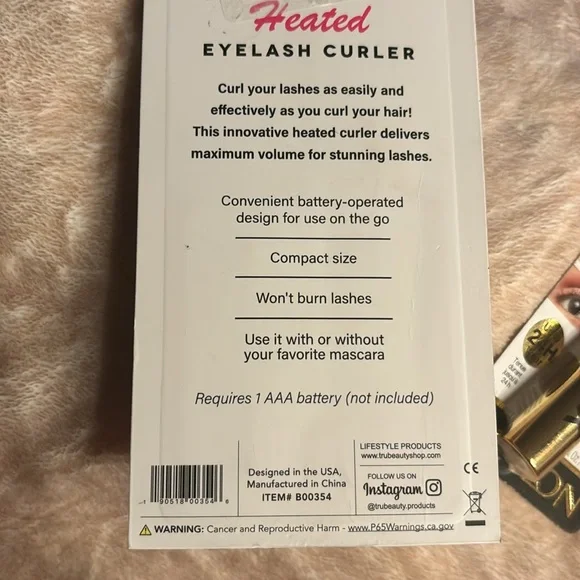 Eyelash Duo - Heated Eyelash Curler with Revlon Waterproof Mascara - Picture 3 of 10